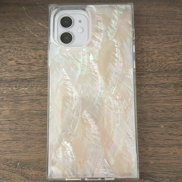 Flaunt new without box iPhone 12-12 Pro case - Picture 2 of 3